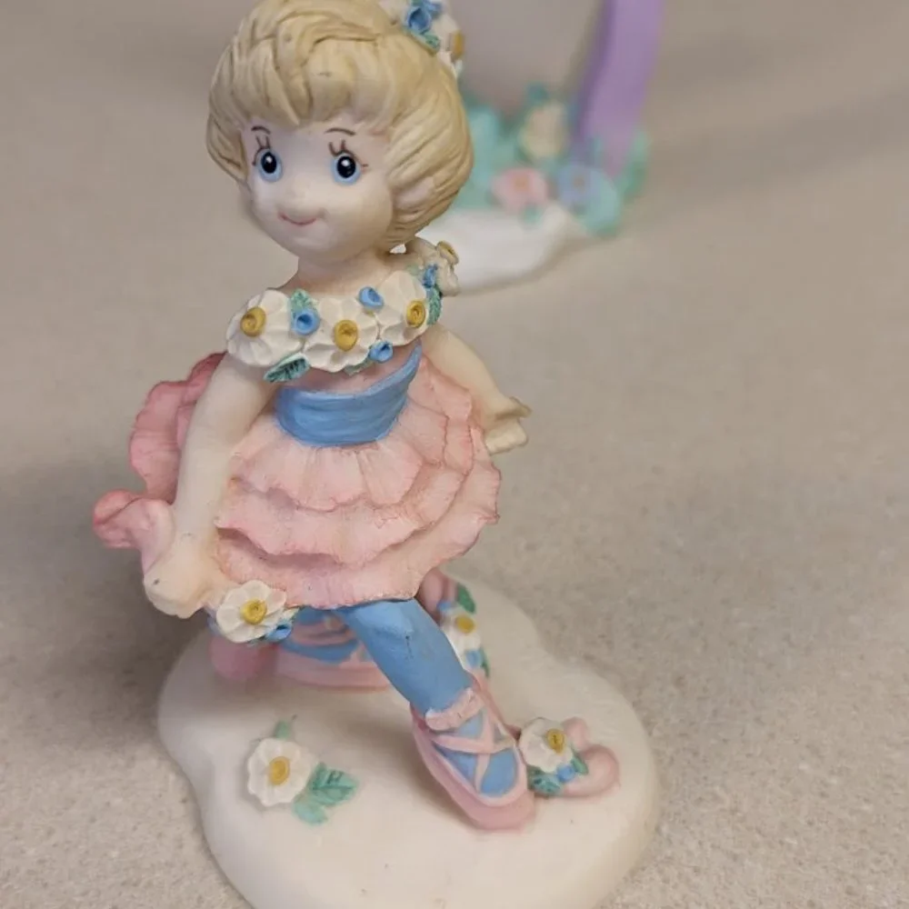 Sweet Dreams Vintage figurines Set of 5 Ballerina, Mother, Graduate, Princess